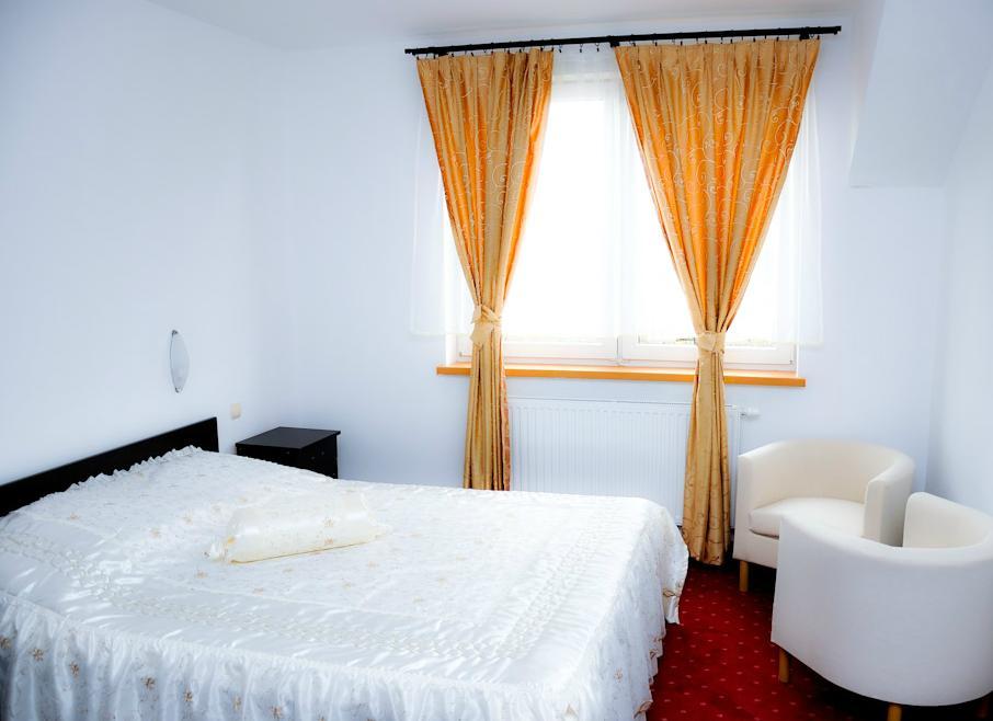 Rezydencja Lux Rewa Exterior foto
